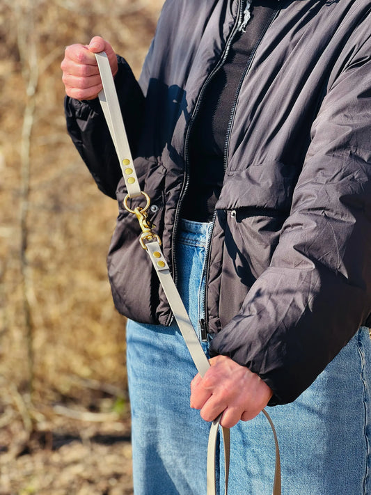 Dodatkowa rączka z kółkiem do smyczy hands-free, różne kolory