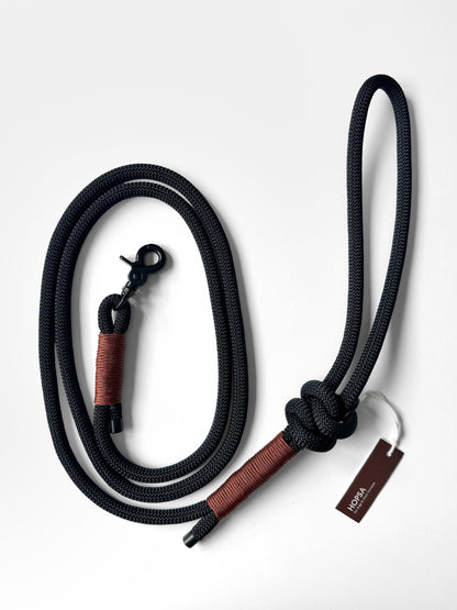 Smycz linowa z rączką z supłem, czarna / 10 mm