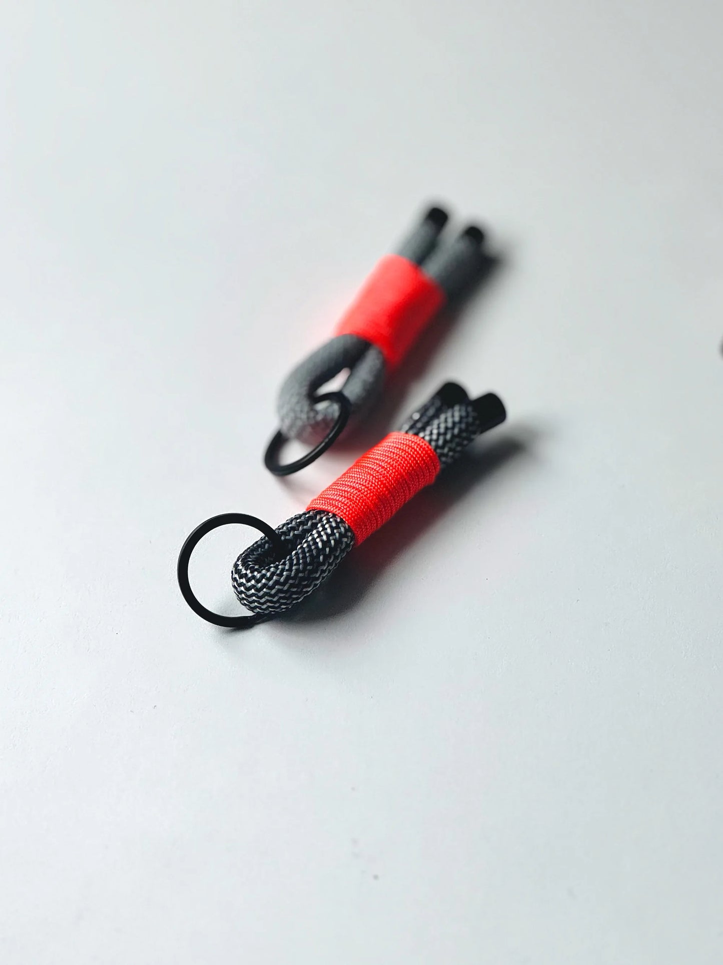 Breloki z liny, różne kolory